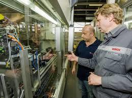 VOORBEELD WORKSHOP BOSCH TRANSMISSION TECHNOLOGIE Bosch Transmission Technology is marktleider op het gebied van ontwikkeling en massafabricage van duwbanden voor de