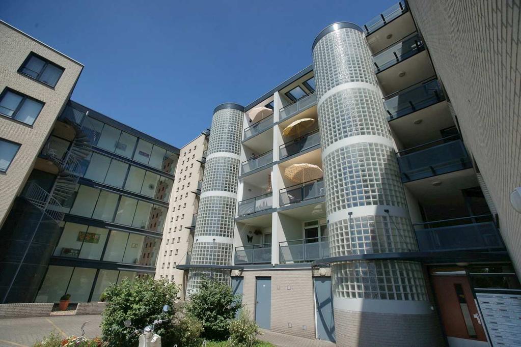 Alle woningen zijn optimaal geïsoleerd en voorzien van een rendement combiketel en een mechanische ventilatie welke in de berging opgesteld staan.