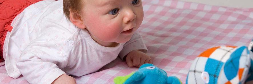 Wanneer jij vindt dat jouw baby veel huilt, vraag dan advies op het consultatiebureau. Baby s huilen op verschillende manieren.