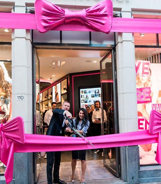 CASE In 2017 opende Hunkemöller een flagshipstore in de Kalverstraat. De winkel biedt de klant een uitgebreide collectie in lingerie, maar ook in sport en wellness.