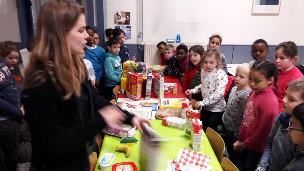 Ja, we hebben vetten nodig, ja we hebben suikers nodig... Maar alles met mate! De kinderen staken de handen uit de mouwen om een gezond ontbijt te maken!