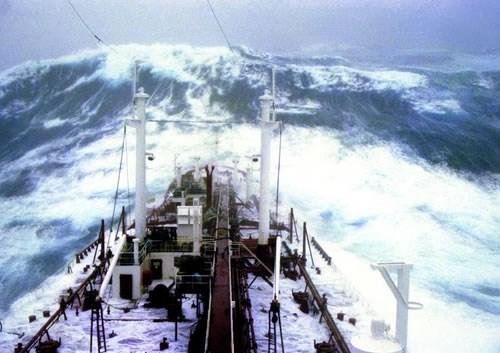3. Golven Storm op zee Bij de zee horen golven. Hoe komen die golven daar op zee?
