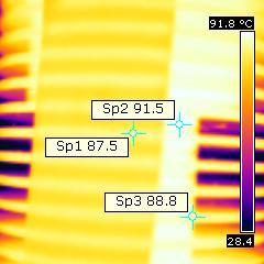 Temperatuurmetingen lamp Temperatuursplaatje van de lamp na opwarmen status lamp omgevingstemperatuur gereflecteerde schijnbare temperatuur camera > 2 uur aangestaan 24 graden C 24 graden C Flir