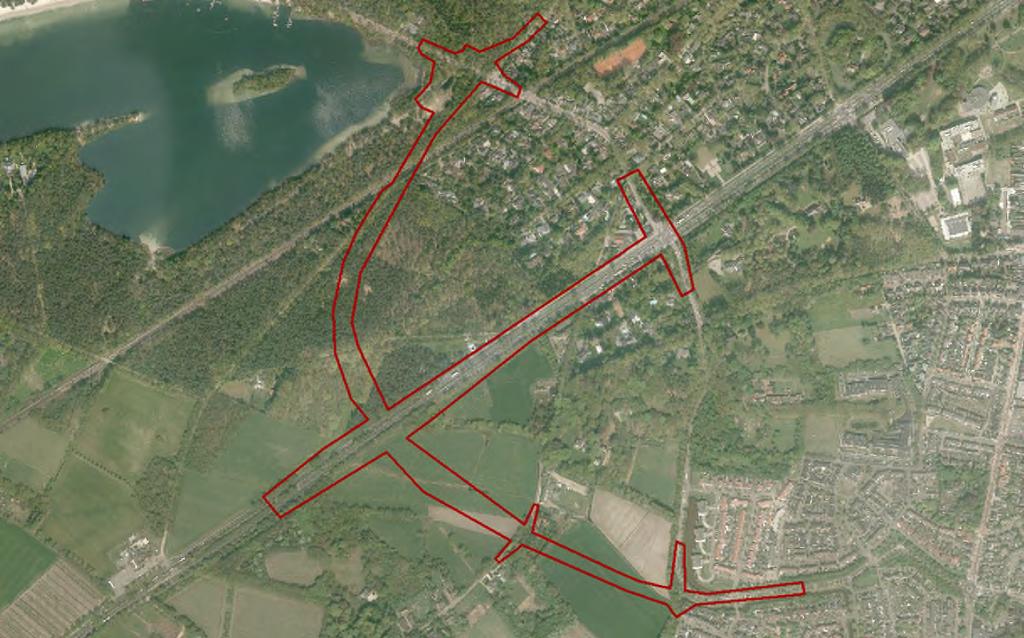 Afbeelding 2. Luchtfoto van het plangebied. Consequenties toekomstig gebruik De aanleg van de fietstunnel ter hoogte van de Boslaan zal een bodemverstoring tot 3 m mv met zich meebrengen.