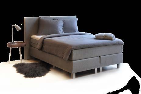 - Scandi Classic Prachtig gecapitonneerd hoofdbord, compleet met massieve, gedraaide pootsets. Comfortabel slapen met soepel of stevig comfort, compleet met oplegmatras (topper).