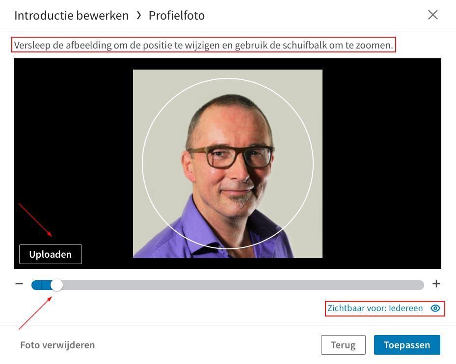 Via het potlood bij de profielfoto kan je de profielfoto aanpassen. Via uploaden kies je een geschikte foto die aangepast kan worden door middel van schuiven en in- of uitzoomen.