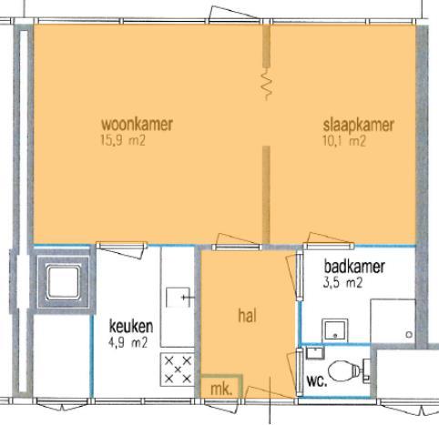 Werkdag 1: De vloer wordt gedeeltelijk afgedekt in de woonkamer en slaapkamer(s) aan de balkonzijde. Sloopwerkzaamheden cv-leidingen en radiatoren in de woonkamer en slaapkamer(s) aan de balkonzijde.