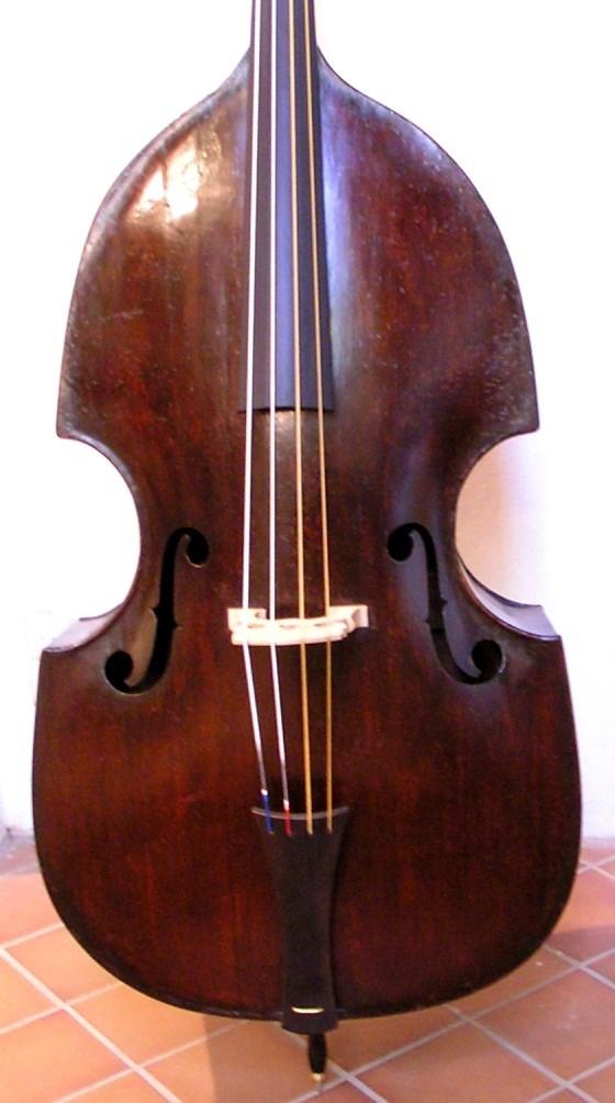 zugerichtet was. 58 Deze violone is in 1710 vervangen door een door Martin Hoffmann gebouwd instrument; 59 de jaarrekeningen van de Thomasschule laten tussen 1723 en 1750 steevast zien 1.