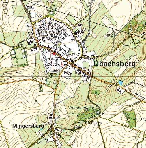 LIGGING Het plangebied is gesitueerd in de bebouwde kom, aan de zuidoostelijke rand van de kern Ubachsberg.
