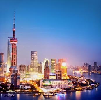 We maken een cruise op de Huangpu waar men het verschil tussen het nieuwe en oude Shanghai kan bewonderen. De Franse Concessies staan ook op ons programma.