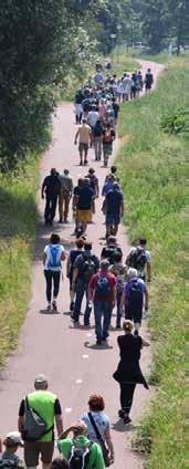 Ik wens jullie een heerlijke wandeltocht toe, en natuurlijk ook veel plezier bij de festiviteiten bij aankomst, Beste wandelaar, Wij begroeten u bij de 9e Warmelo & Van der Drift Haring en Bier