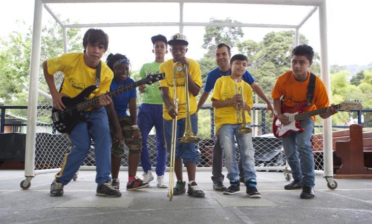 Muziekgroep Sararé Het muziekproject Sararé is met de leraar Dario Eraso in maart 2010 begonnen met een groep kinderen en werkt nog steeds met vrijwel dezelfde groep aangevuld met nieuwe kinderen.
