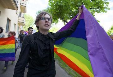 Filmbeschrijving Sergej Jenin, een jonge homorechtenactivist uit Wit-Rusland wil samen met zijn vrienden de allereerste Gay Pride Parade in de hoofdstad Minsk organiseren.