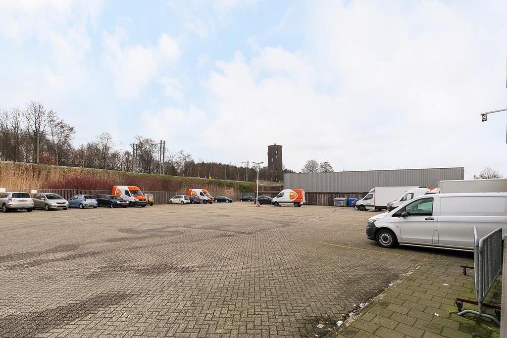 METRAGE PARKEREN BESTEMMING VRAAGPRIJS AANVAARDING OPLEVERING BEZICHTIGING VOORBEHOUD KOOPOVEREENKOMST Verdieping Omschrijving Oppervlakte Begane grond Bedrijfsruimte / kantoorruimte circa 1.