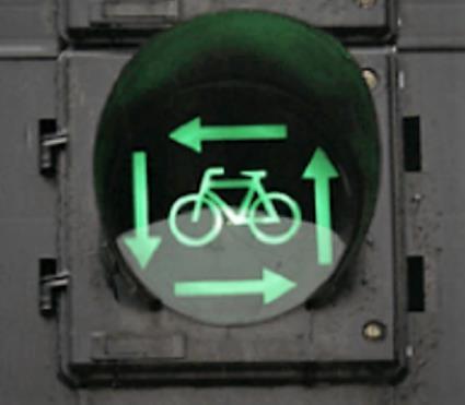 De verkeersveiligheid van fietsers is en blijft een heikel punt en de roep naar conflictvrije kruispunten is groot.