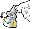Stap 1d: Stop een capsule in de inhalator Stop een capsule nooit direct in het mondstuk.