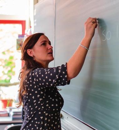 Bedrijfsvoering Financiën Het Calvijn College heeft ruim 400 personeelsleden in dienst. Met de inzet van de docenten staat of valt de identiteit en kwaliteit van onze school.