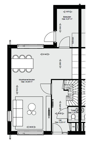 Gezinswoning met 3 slaapkamers: Begane grond Indeling: Hal met toilet, meterkast, trapopgang met kastruimte, woonkamer met open