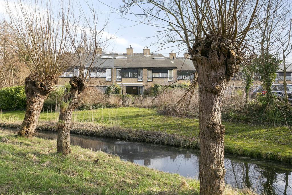 4- kamer tussenwoning m et zonnige