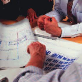 SERVICE Architecten, ontwikkelaars, bouwondernemingen en installateurs kunnen rekenen op professioneel advies en ondersteunende diensten.