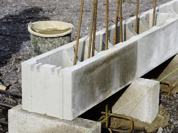 Het tweede bed is verplaatst en omgekeerd ten opzichte van het eerste. Bijgevolg wordt de definitieve positie van de beugels in de muur slechts bepaald na het plaatsen van het 2de bed STEOC.