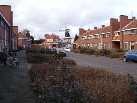 10 26. 1931 Woonhuizen Noorderplein 1a tot 35 32 Woonhuizen. Eerste saneringproject van de gemeente Winschoten.