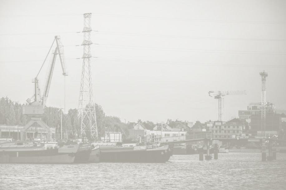 Hoogspanningsleidingen onder de grond De hoogspanningsmasten naast de elektriciteitscentrale van EDF Luminus langs Dok Zuid en op de splitsing van de Koopvaardijlaan en de Afrikalaan zijn volop in