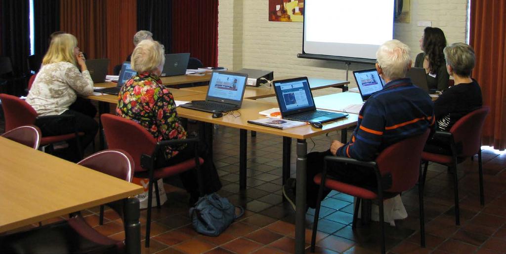 Toegang bieden tot kennis en informatie Workshop babygebaren Babycoach Esther Sluijsmans leerde ouders meer over het gebruik van babygebaren.