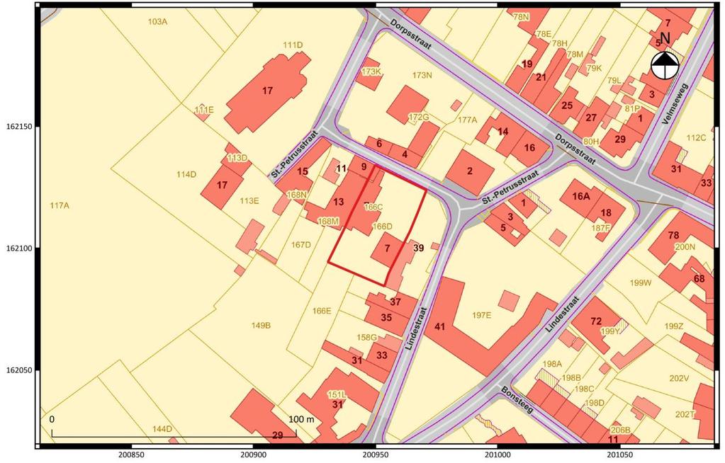 Fig. 1.2: Uittreksel van het kadasterplan met situering van het projectgebied ( CADGIS). Fig. 1.3: Situering van het projectgebied binnen de verschillende Vlaamse archeoregio s 1. 1.3 Archeologische en historische voorkennis Op het projectgebied bevindt zich de op 18 mei 2008 deels ingestorte Sint-Petrushoeve.