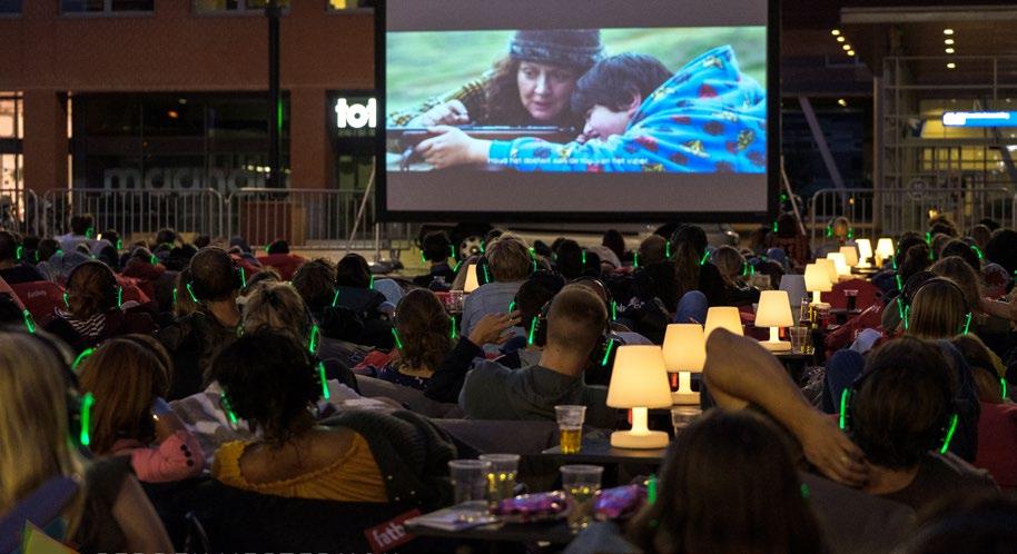 Terugblik openluchtbioscoop De openluchtbioscoop van 28 en 29 juni op het Lübeckplein in Zwolle was een enorm succes.