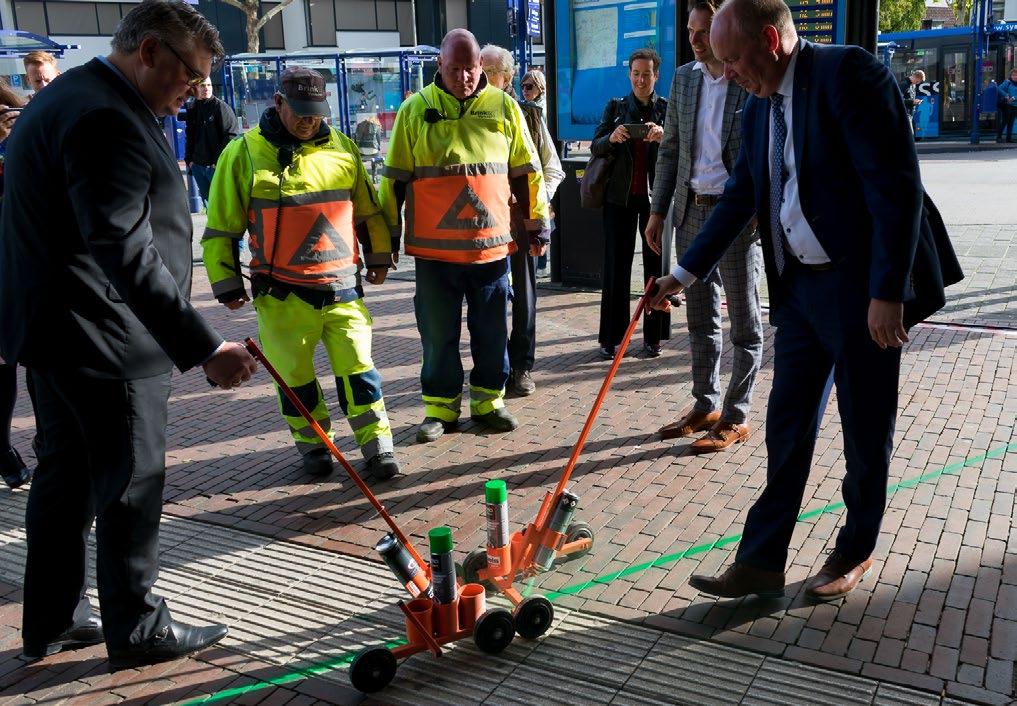 Contouren en ontwerp ondergrondse fietsenstalling, Stationsplein en Stationsweg nu zichtbaar De bouw van de nieuwe Zwolse ondergrondse fietsenstalling voor 5.