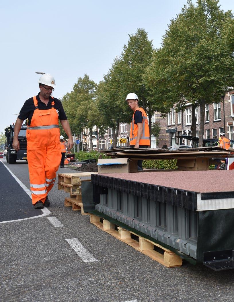 Zwolle heeft wereldwijde duurzaamheidsprimeur Sinds 11 september 2018 is Zwolle weer een stukje duurzamer: het eerste PlasticRoad-fietspad ter wereld werd op deze dag geopend aan de Deventerstraatweg.