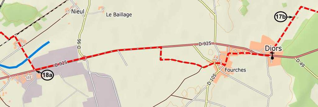 4 La Martinerie: de weg gaat door het voormalige kamp van het 517e bevoorradingsregiment (brede bermen met grind). Km 66.