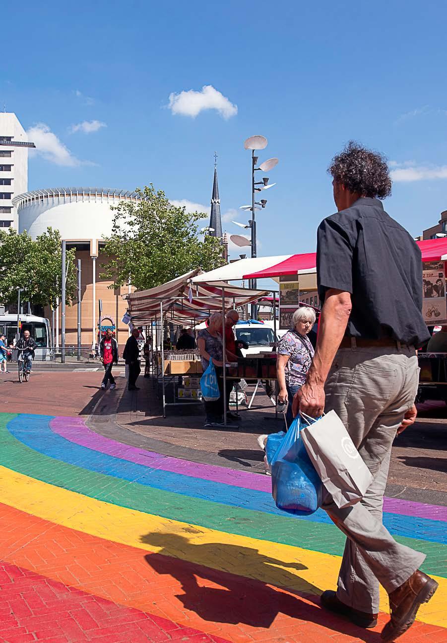 Perspectieven voor LHBT s in Schiedam Mensen moeten zich prettig en veilig kunnen voelen in hun eigen leefomgeving, ongeacht hun seksuele geaardheid of