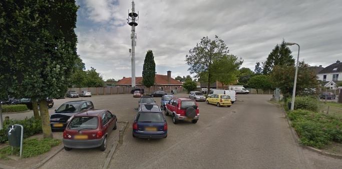 Trees lines, with free space at their basis, exist on the parking in Weversplein in front of Albert Heijn (Figure 42).