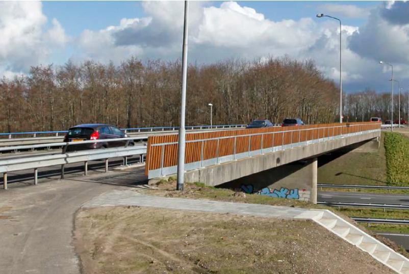 Preventie: Fietsviaduct over Rijksweg A1 Fietsviaduct