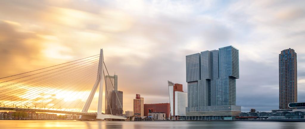 188.000 +15% AIRBNB IN rotterdam Toeristen vinden steeds vaker de weg naar Rotterdam. In 2018 werden zowel meer overnachtingen geboekt in hotels als via Airbnb.