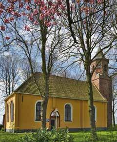 Blijkens een gedenksteen in de oorspronkelijke westmuur werd in 1653 een toegang in het westen gemaakt. De kerk is in 1880 uitwendig gepleisterd. De toren is in 1656 gebouwd.
