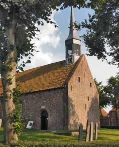 In de kerk verwijst meer naar de Lewe s: een wapen op de herenbank van de familie Von Inn- en Kniphausen. Het orgel is in 1883 gemaakt door Fa. Petrus van Oeckelen en Zn.