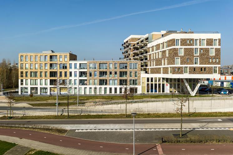 Om de inrichting langs de buurtas te voltooien, wordt na Veld 1 nu met voorrang Veld 2 gerealiseerd. Veld 1 is de eerste gebouwde ontwikkeling in het Hogekwartier.
