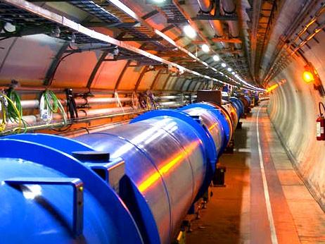 protonen zelfde deeltjes die versneld worden in LHC