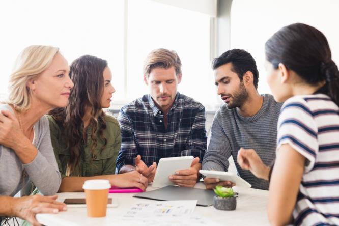 Bespreking Vorm een groepje van 4 personen (collega s niet bij