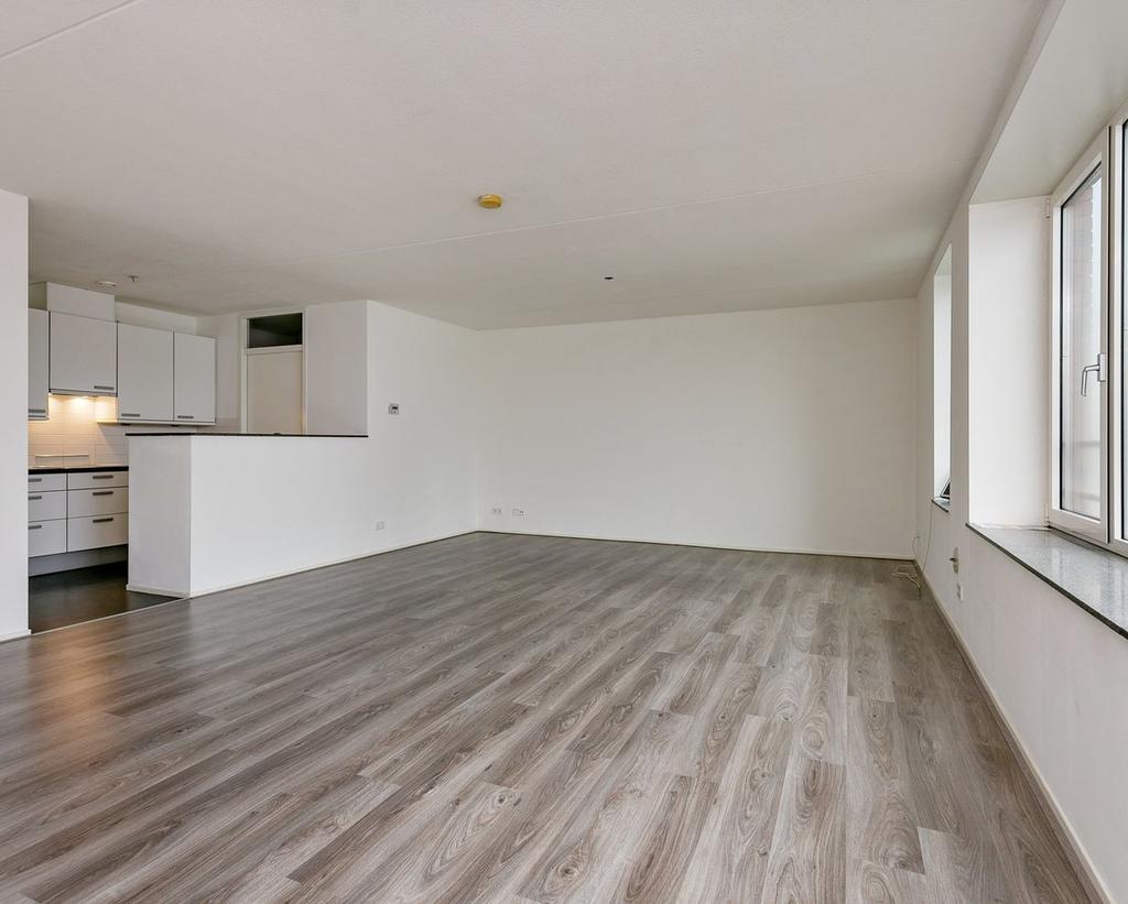Kenmerken Soort Type Kamers Woonoppervlakte Perceeloppervlakte Inhoud portiekflat appartement 2 80 m² 0 m² 240 m³