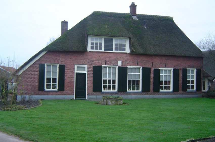betaling overgenomen uit de boedel van wijlen Jan Roussinck, nadat vanwege de vele schulden boedelscheiding had plaatsgevonden tussen de weduwe en de voogden over de kinderen. 16-12-1734.