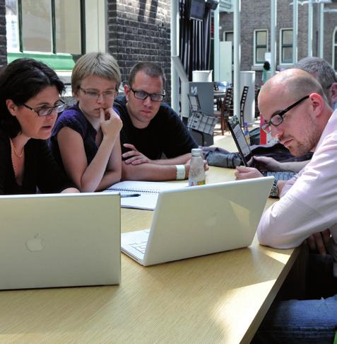 8 Stramien 8.1 Constructie vlakken Vlakken worden geconstrueerd door aan een rechthoek een extra ankerpunt toe te voegen op de horizontale lijnen.