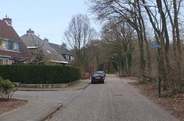 Het gedeelte ten oosten van de Holleweg is het meest recent en dateert van eind jaren 80, begin 90.