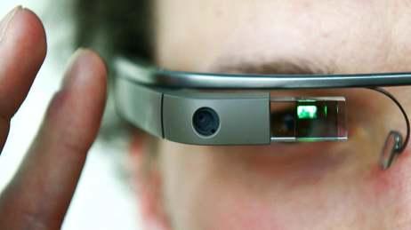 2 Virtual Reality anno 2014: goedkoop en wereldscheppend Google Glass maakte mobiele aug - mented reality modieus, maar het was de Ocu lus Rift die de we reld op schud de, Goog le piek te te vroeg en
