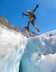 Stap 6 Programma Chamonix Stijgijzeroefeningen op de gletsjer, beklimming van de Gran Paradiso (4061 m) in Italië, rotsklimoefeningen in de Chamonix vallei en beklimming van de Mont Blanc (4810 m)