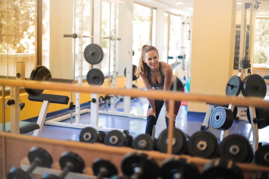 Hoeveel gewicht per oefening? Als je net begint met krachttraining, is het belangrijk dat je eerst de techniek van de oefeningen goed oefent.