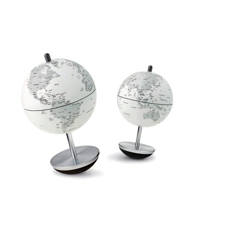 Globe Atmosphere Design Swing Globe op een voet met